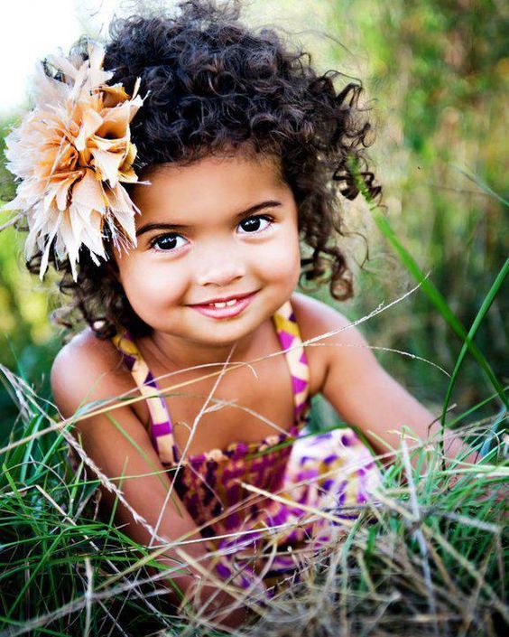 cabelo cacheado em menina