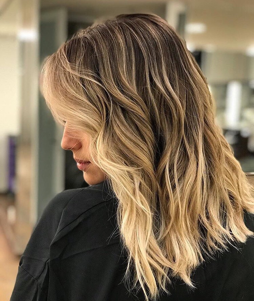 cabelo surfista para mulher