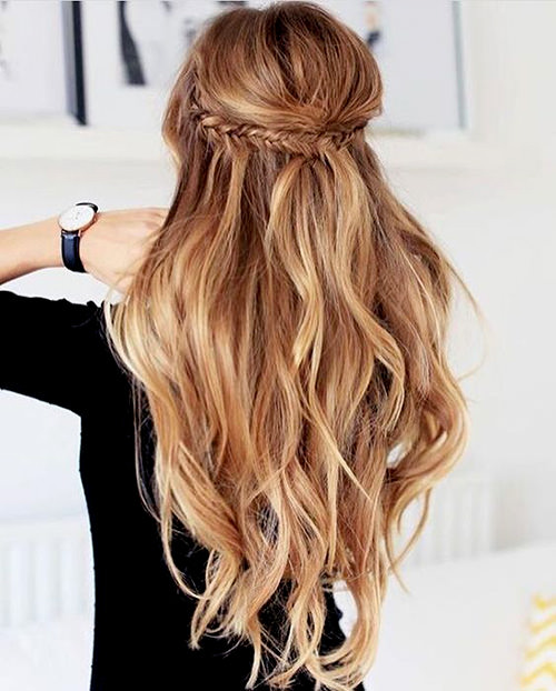 penteado em cabelo longo ondulado