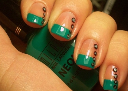 unhas decoradas verdes francesinha