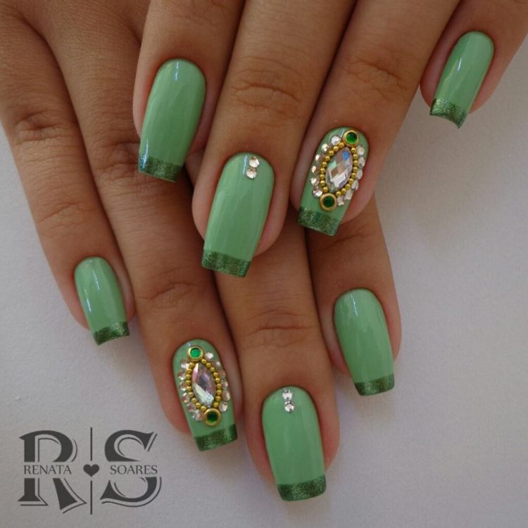 unhas decoradas verdes francesinha