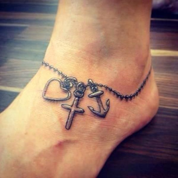 tatuagem feminina no pé estilo tornozeleira