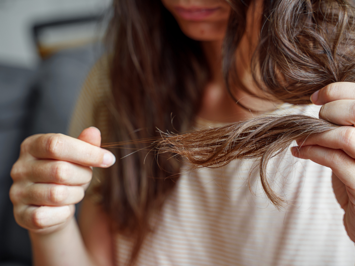 Hábitos que fazem o cabelo afinar