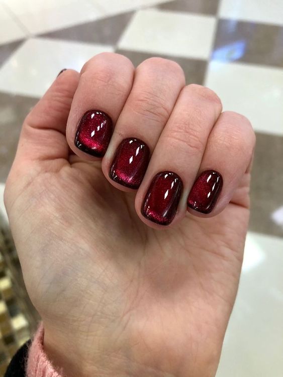 Unhas velvet Nail - Cor e marca desconhecidas (Pinterest)