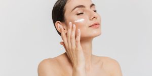 Ativos para skincare que irão lhe deixar com a pele de pêssego - Descubra