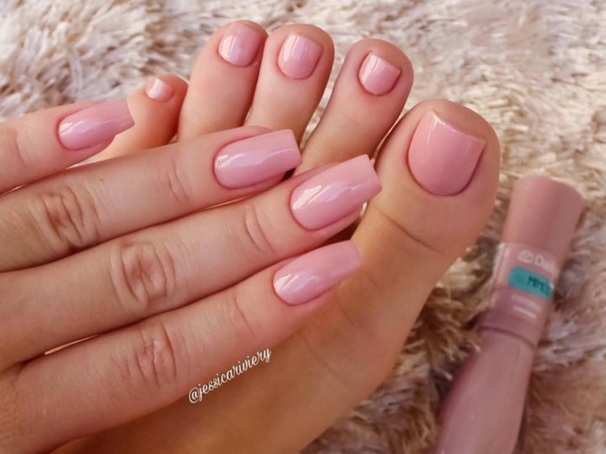 Tons de esmalte que ficam LINDAS nos pés no Inverno