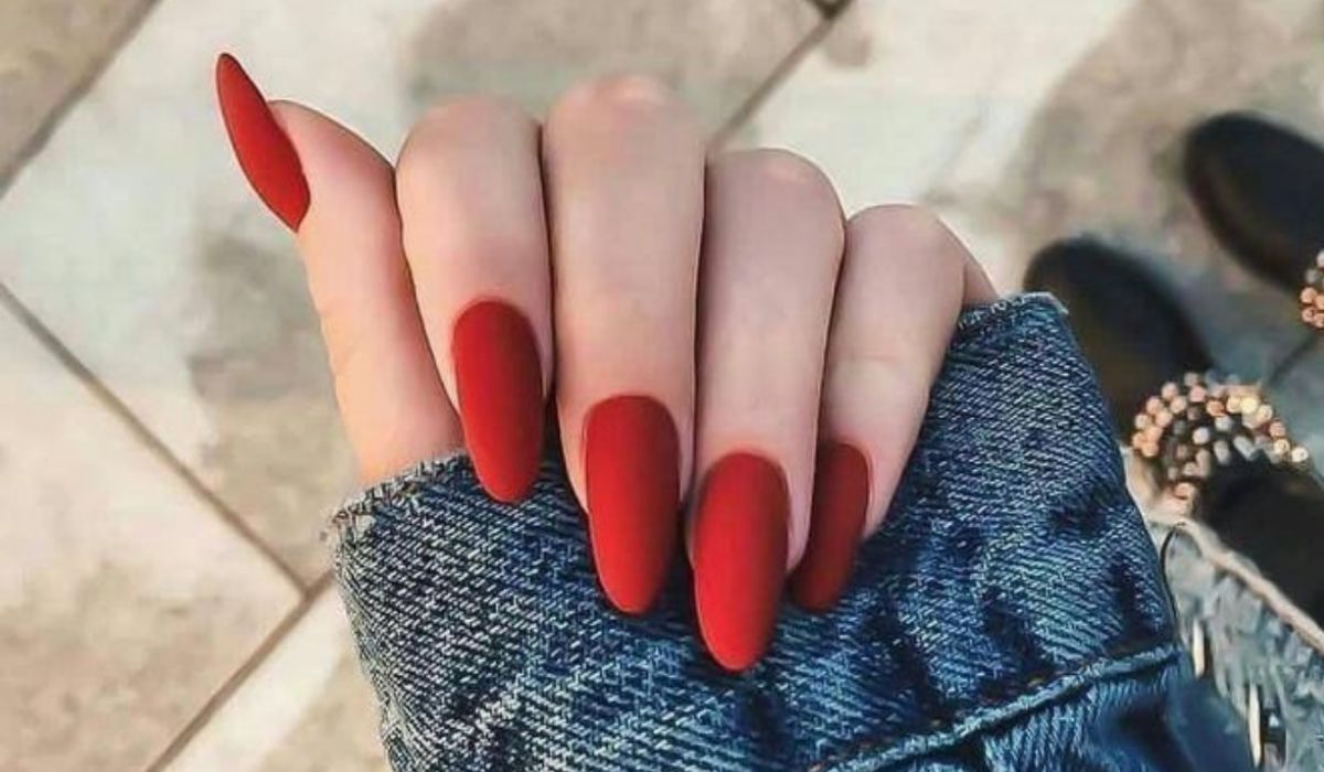 Cores de esmalte que são tendência - vermelho fosco