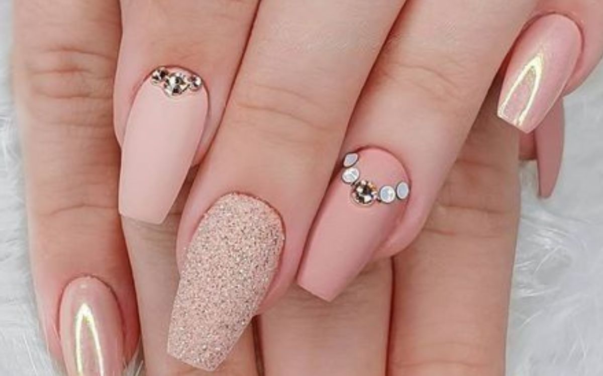 Ideias de Unhas de Formatura para ARRASAR no dia