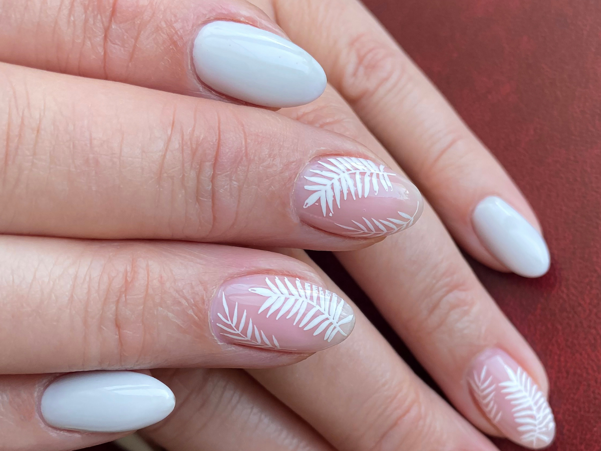 Unhas artísticas para mulheres maduras