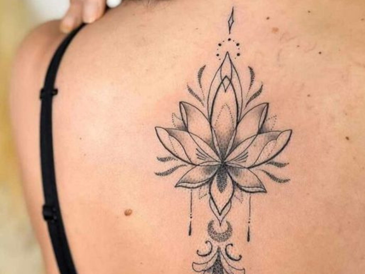 Tatuagem de Flor de Lótus