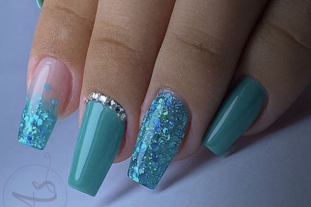 unhas com brilho primavera-verão 2