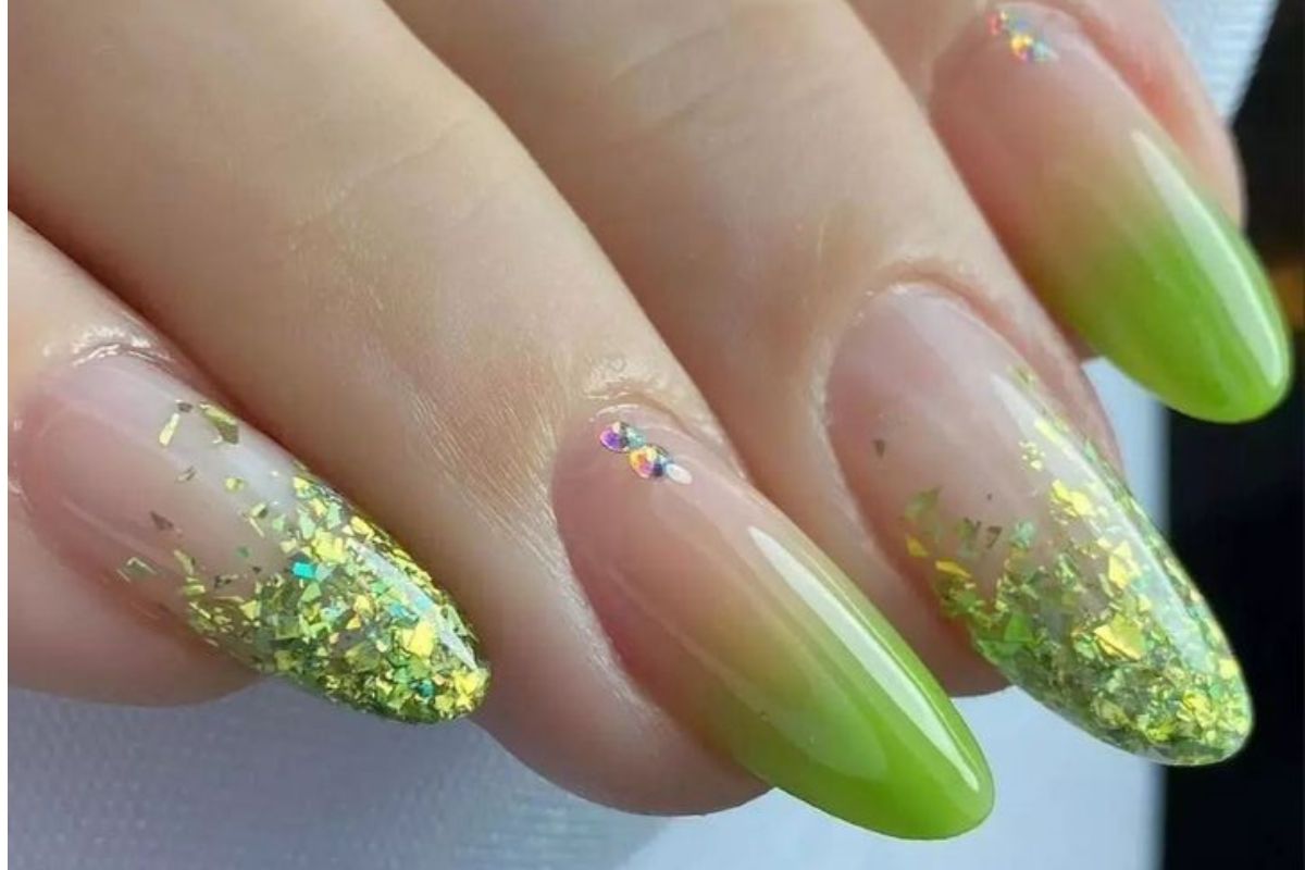 unhas com brilho primavera-verão