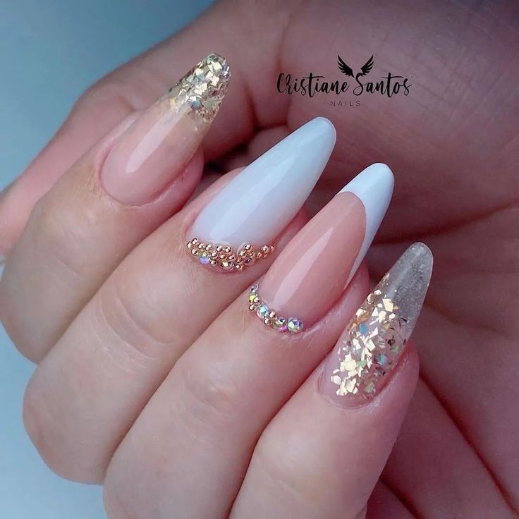 Unhas para Natal e Ano Novo: branco