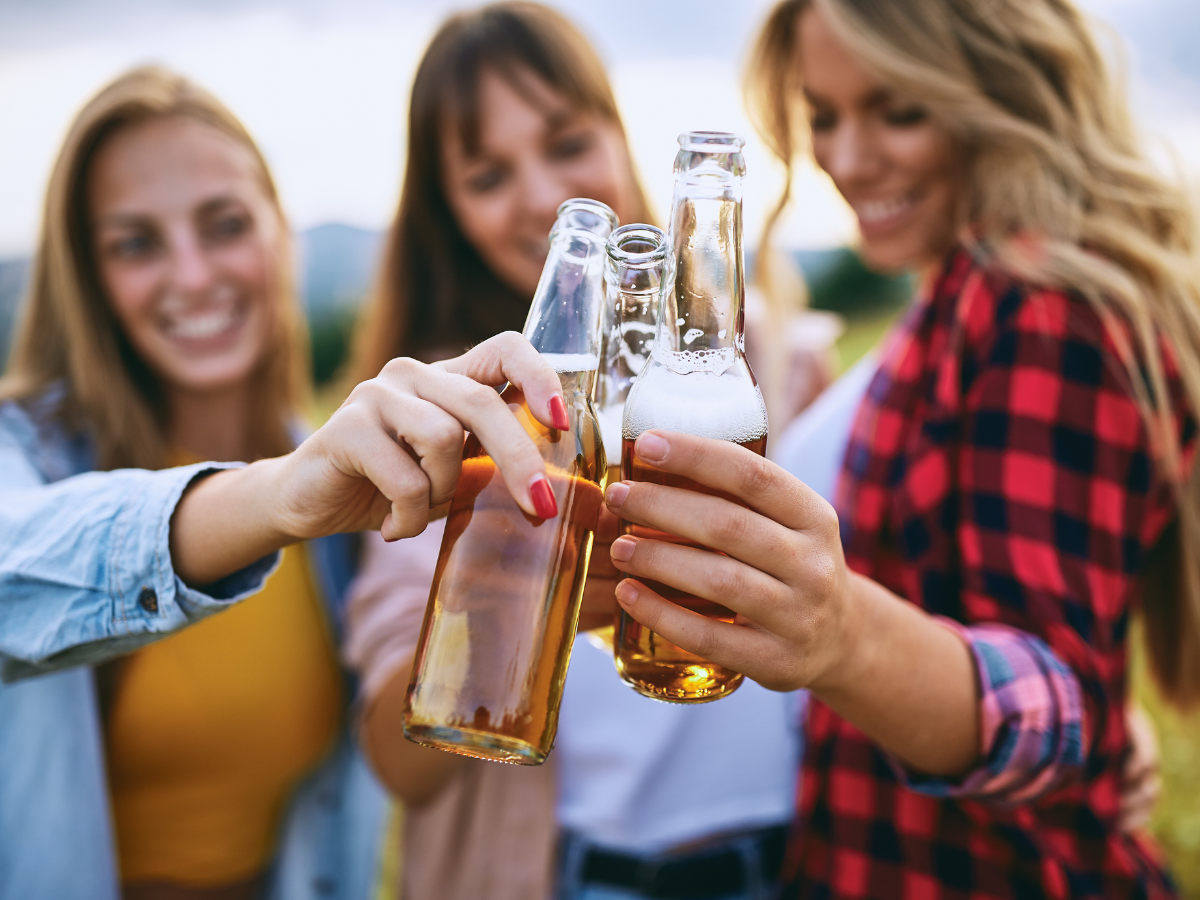 álcool pode afetar a saúde do cabelo