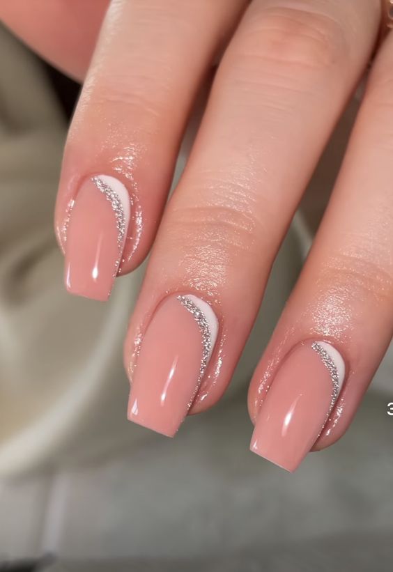 Unhas Nude com Branco