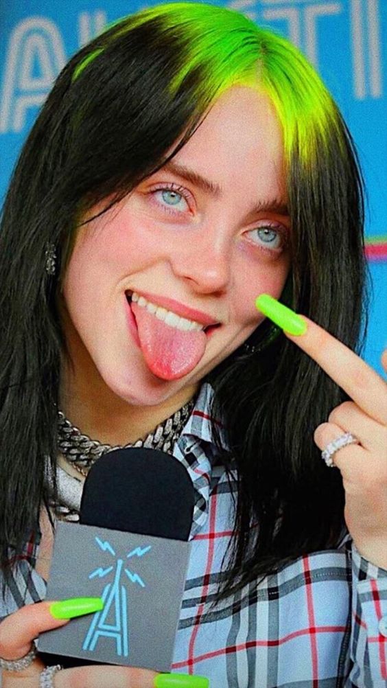 Cor de cabelo da Billie Eilish verde neon