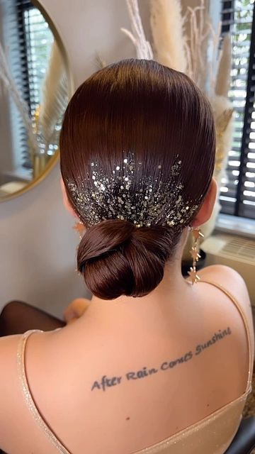 cabelo com glitter estilo coque