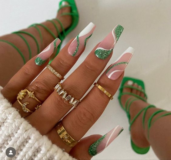 unhas decoradas bailarinas em verde