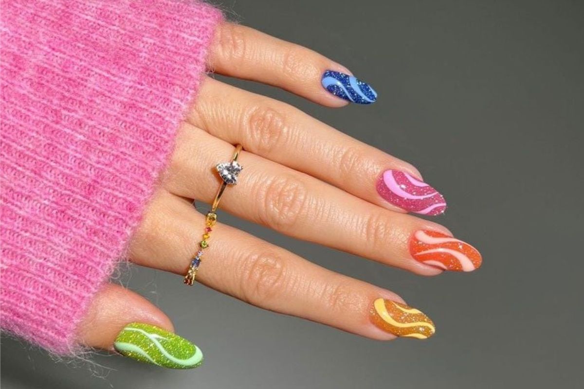 unhas de glitter carnaval 2024 1