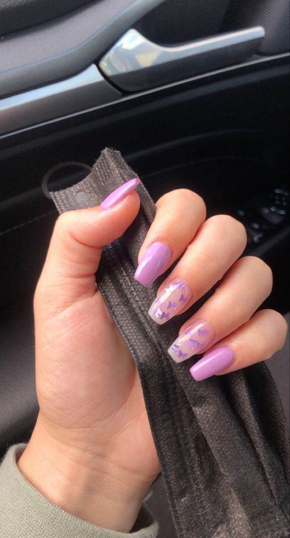 Unhas em Gel Lilás com efeito encapsulado