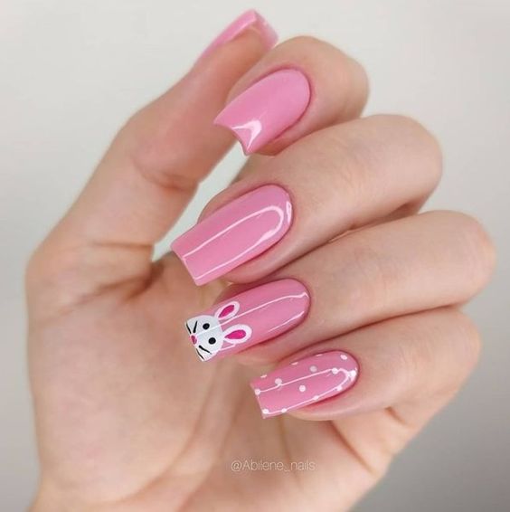 Unhas decoradas para Páscoa com coelhos