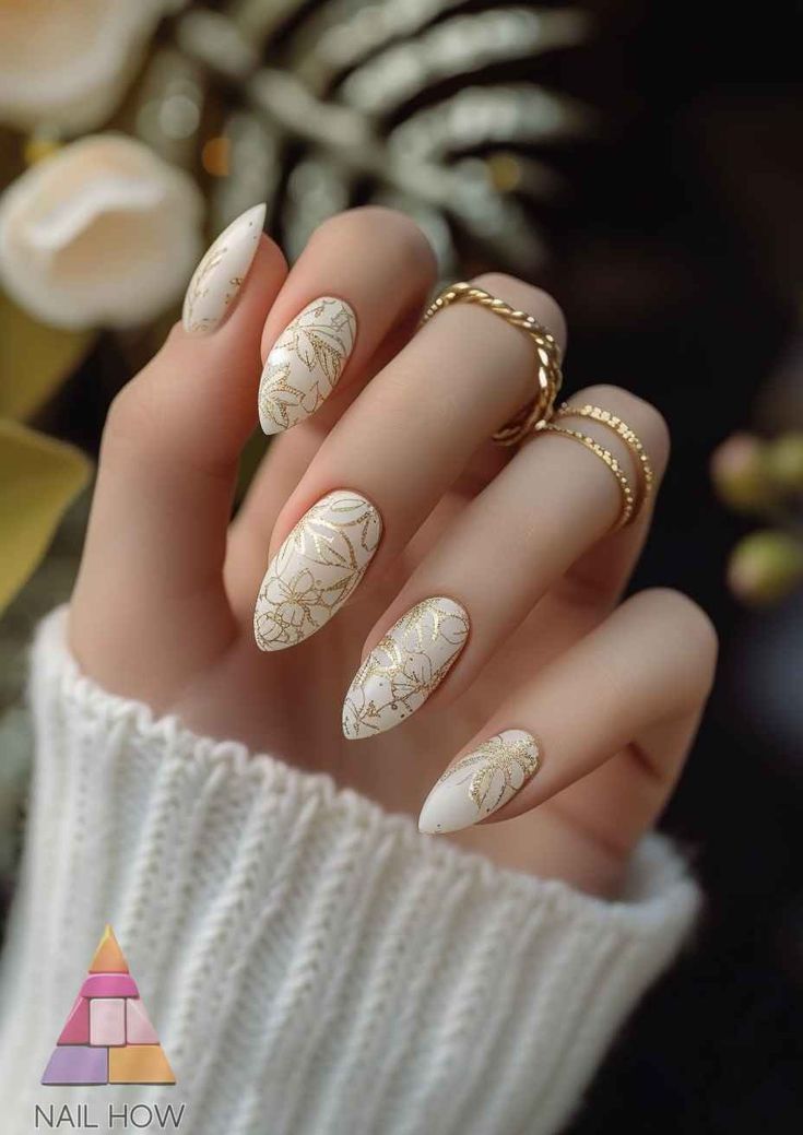 Nail Stamping Dourado