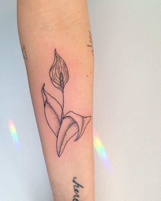 tatuagens com flores para mulheres