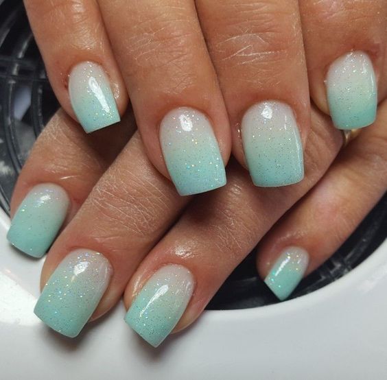 Ombre Nail -marca desconhecida (Pinterest)