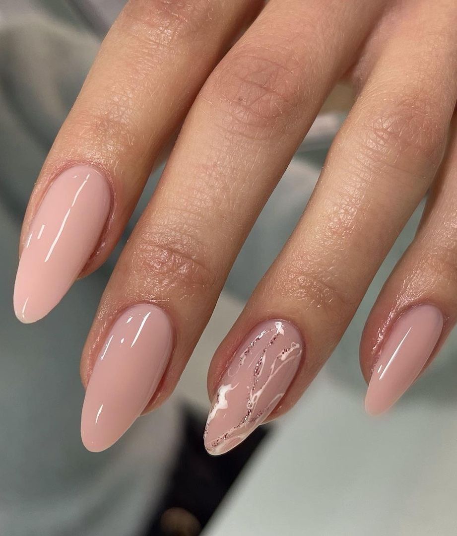 Unhas Nude  (Pinterest)