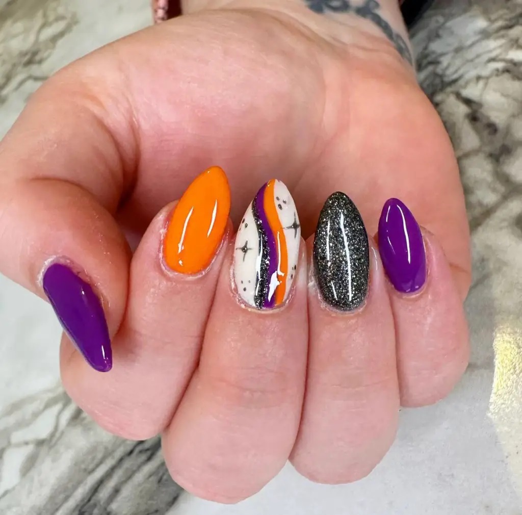 unhas em paleta de cores de halloween