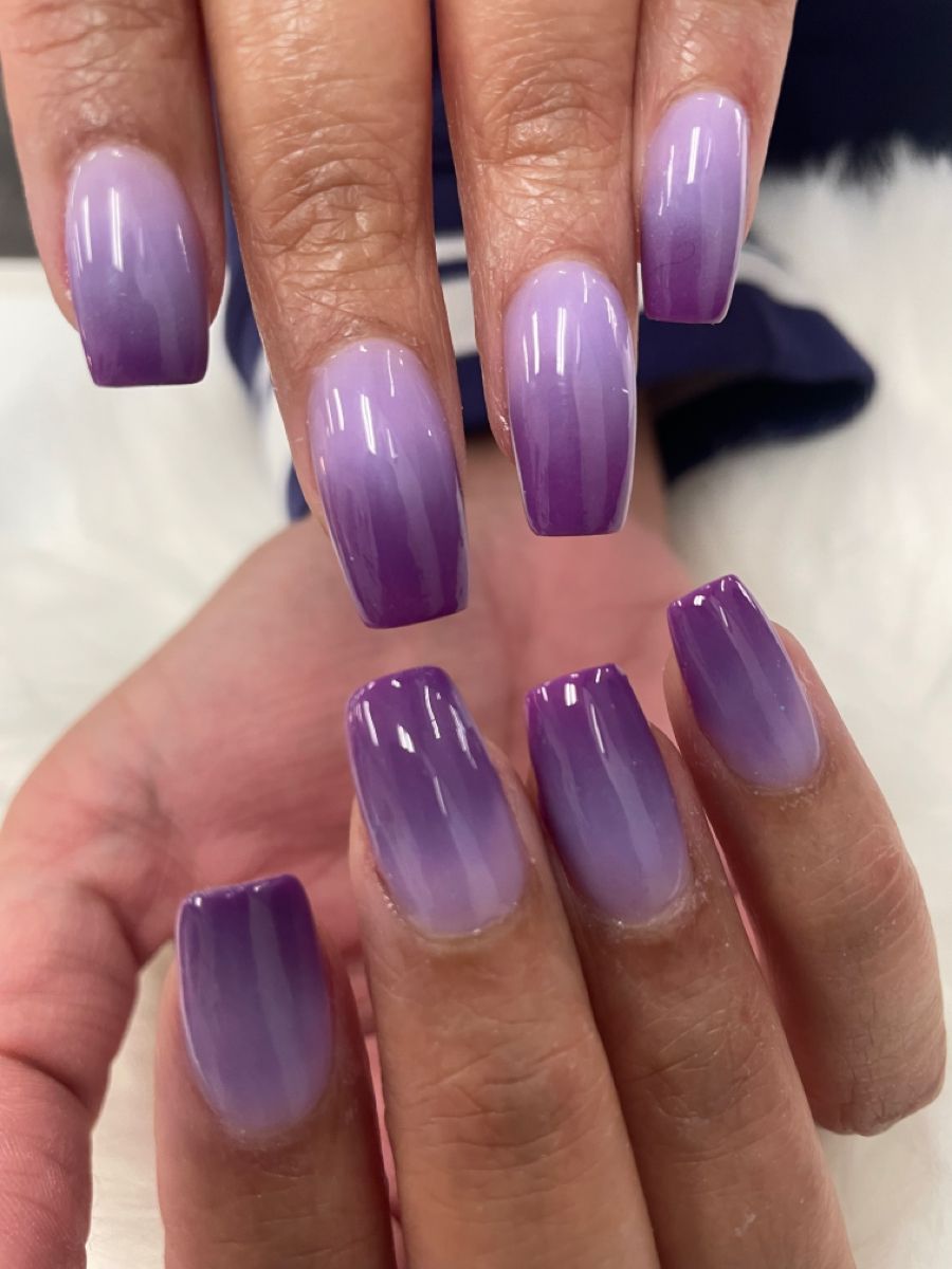 unhas roxas ombré