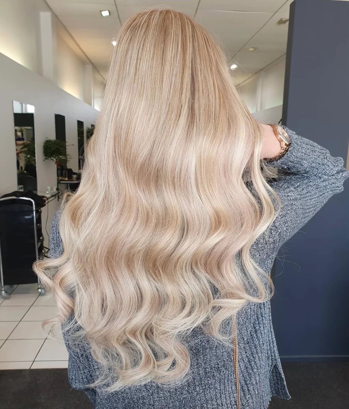 sandy blonde com balayage