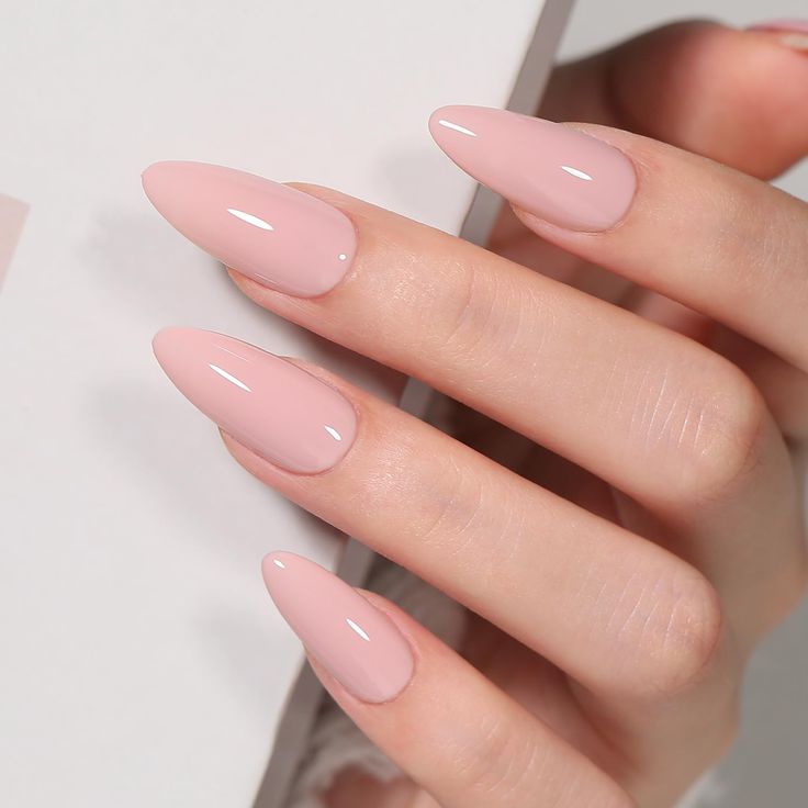 unhas de manequim minimalistas